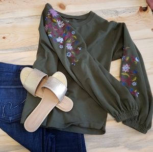 a.n.a size medium shirt with floral embroidery